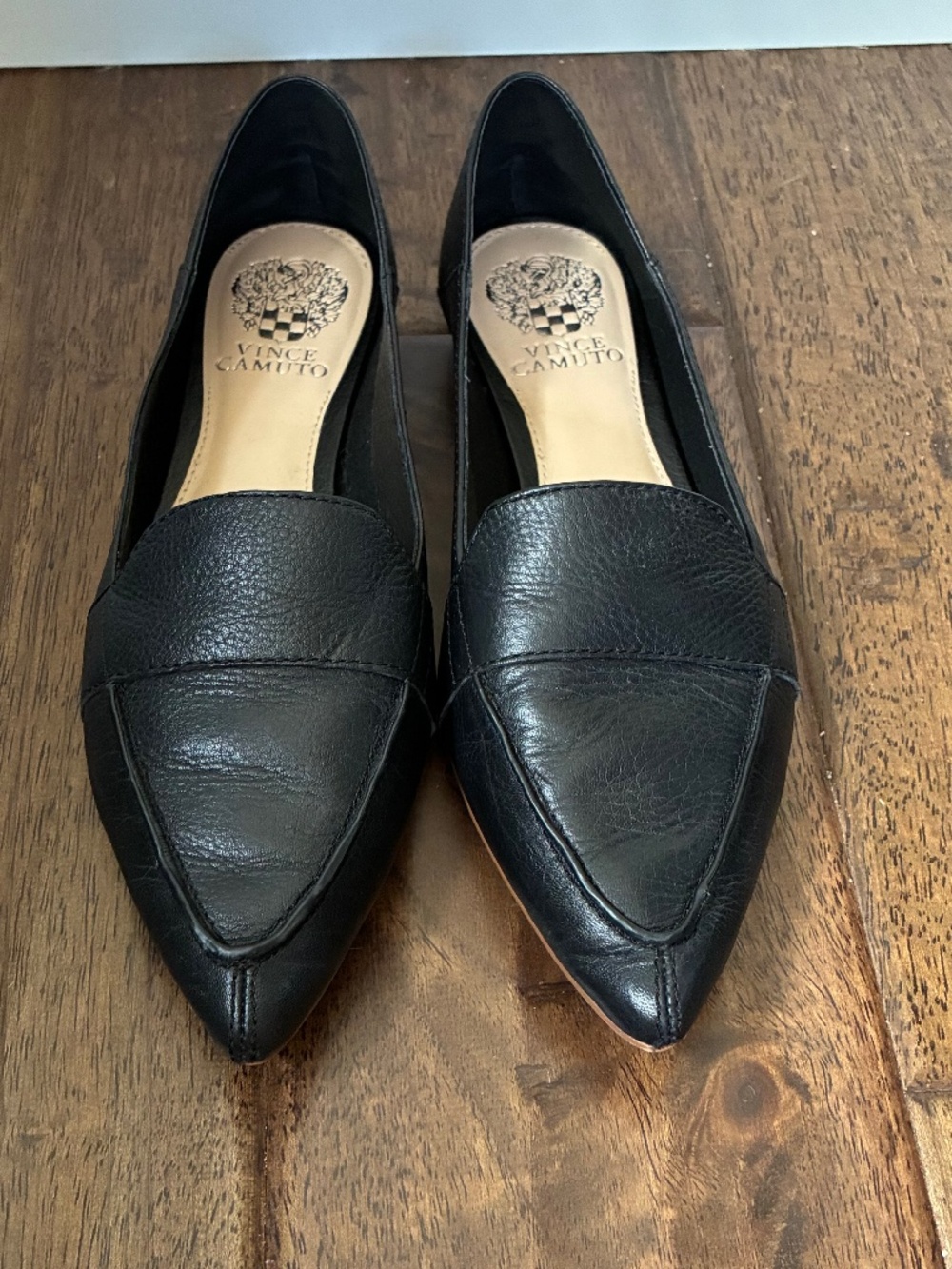 Vince Camuto Miata Pointy Toe Flat Leather Loafers Black sz 8 Preppy Office